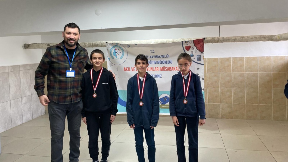 Akıl ve Zeka Oyunları Turnuvasında Okulumuz Madalyalara Doymadı